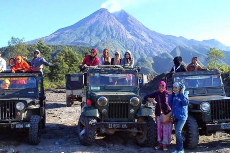 Paket Wisata Jogja 1 Hari – A, Lava Tour Merapi + Borobudur Tour