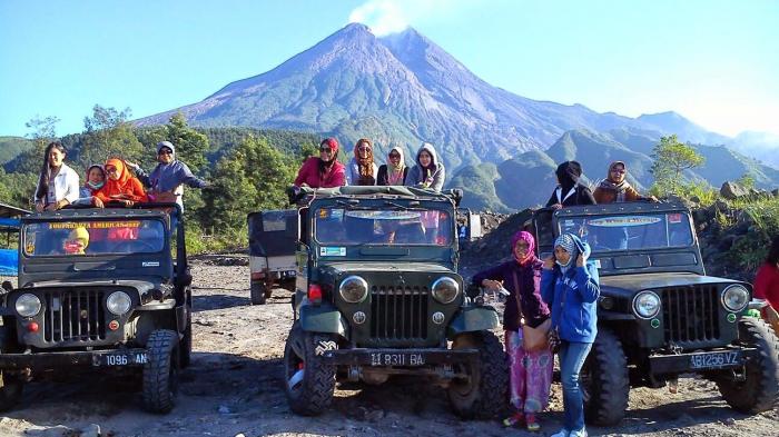 Paket Wisata Jogja 1 Hari – A, Lava Tour Merapi + Borobudur Tour