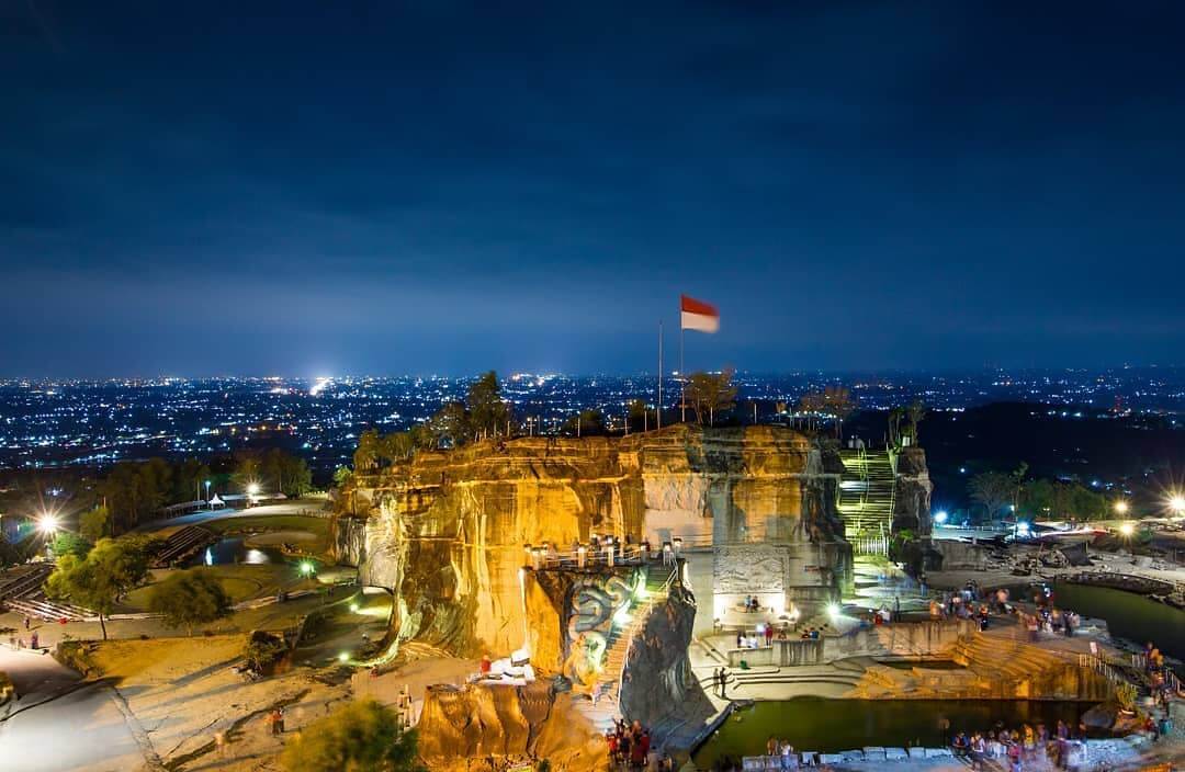 breksi malam